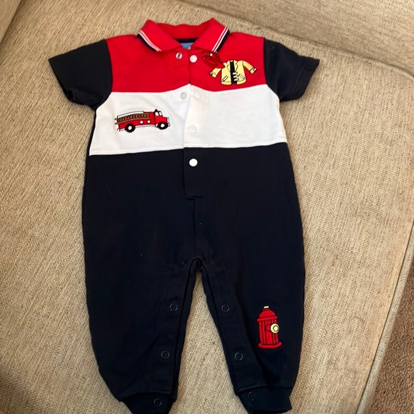 Baby fireman onesie - Picture 1 of 5